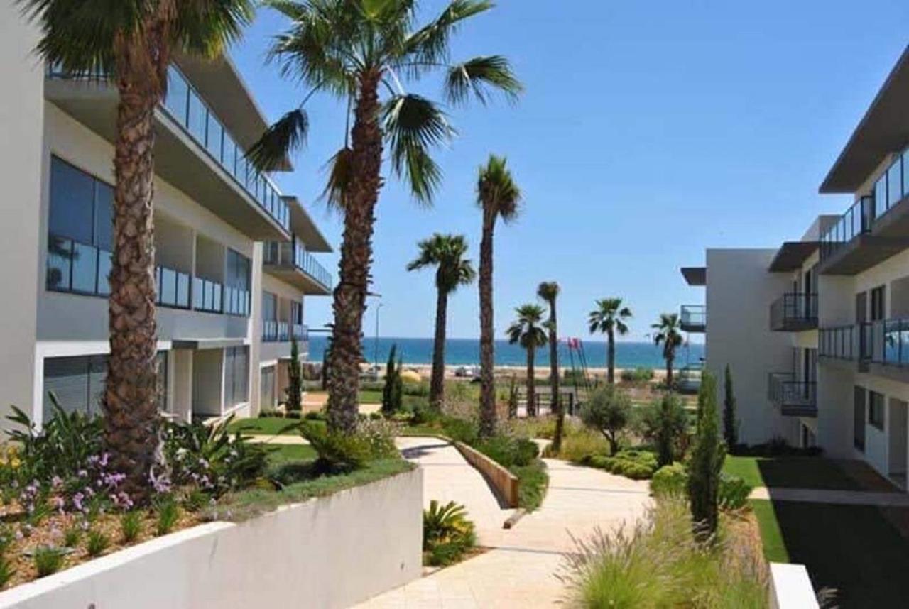 Apartamentos Cavalo Preto Beach Resort Куартейра Екстериор снимка
