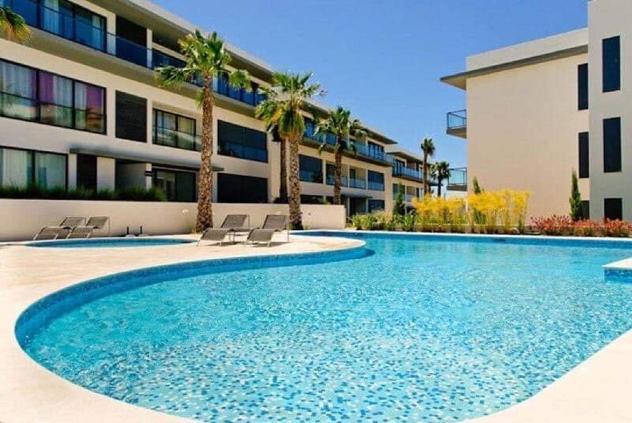 Apartamentos Cavalo Preto Beach Resort Куартейра Екстериор снимка