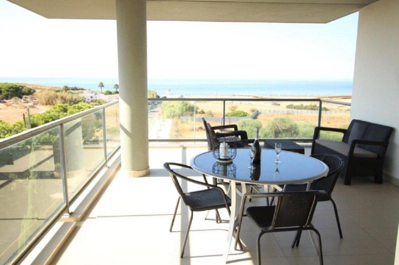Apartamentos Cavalo Preto Beach Resort Куартейра Екстериор снимка