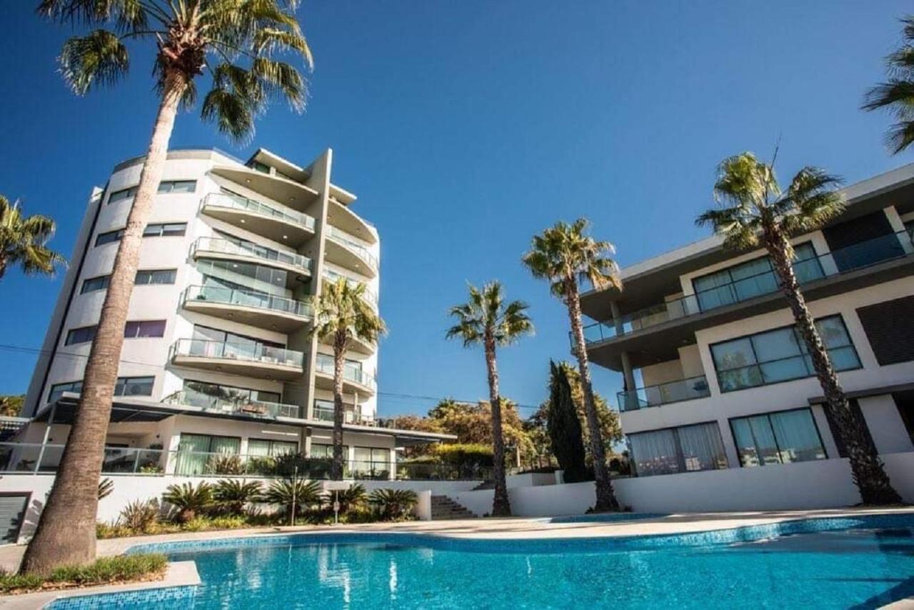 Apartamentos Cavalo Preto Beach Resort Куартейра Екстериор снимка